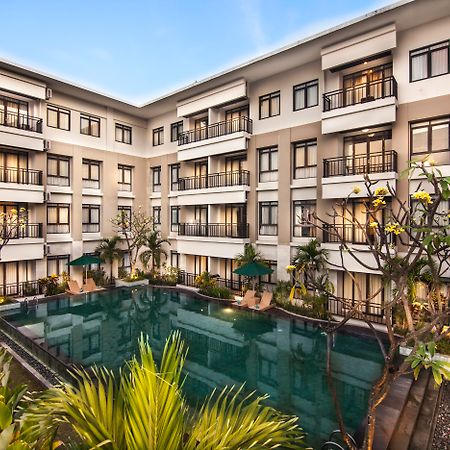 Grand Kuta Hotel And Residence Legian Exterior foto
