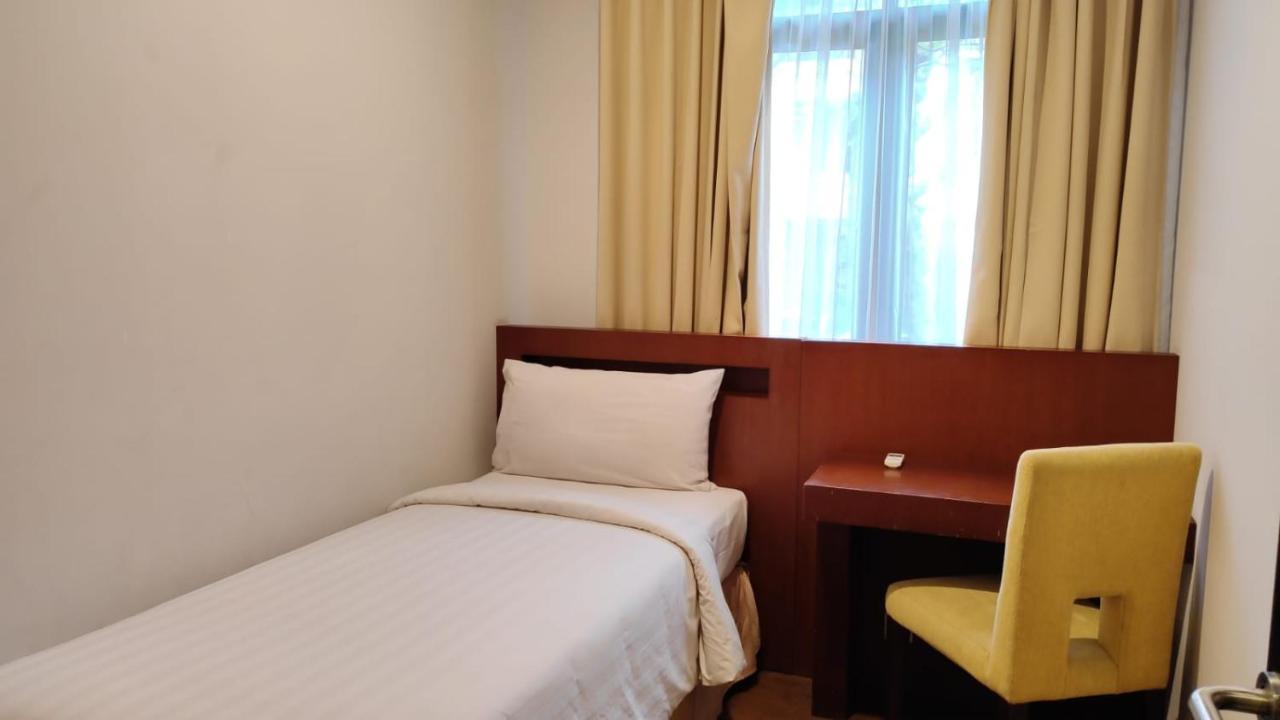 Grand Kuta Hotel And Residence Legian Exterior foto