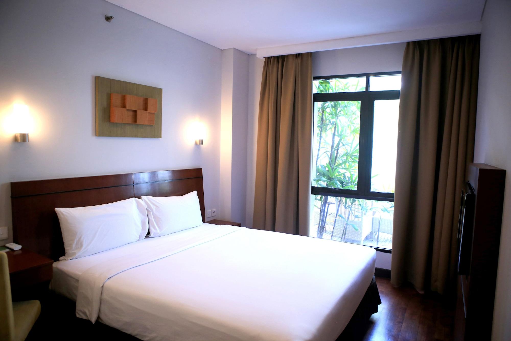 Grand Kuta Hotel And Residence Legian Exterior foto