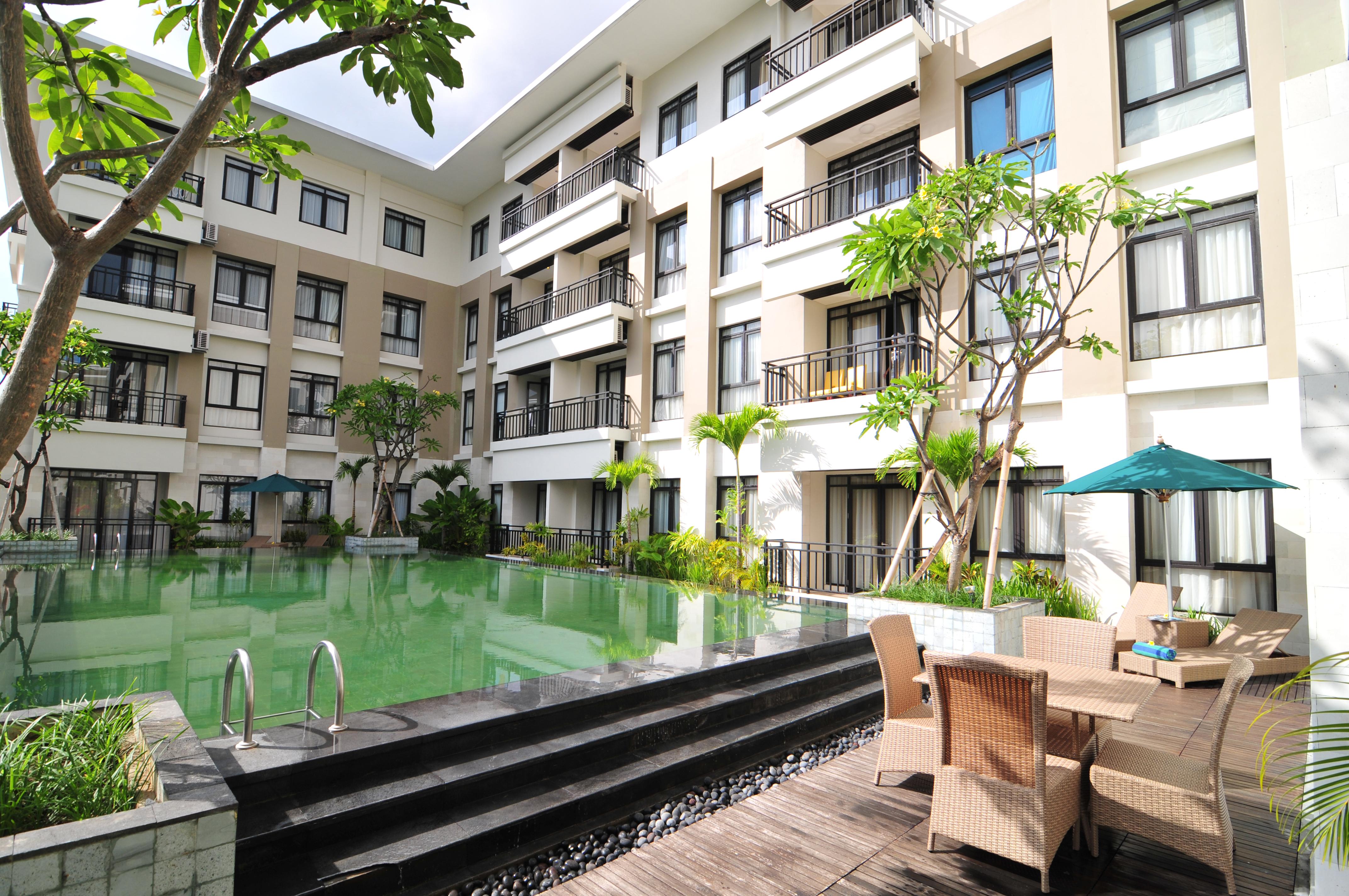 Grand Kuta Hotel And Residence Legian Exterior foto